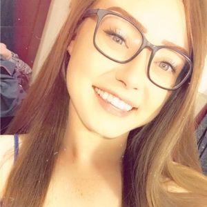 Meet your Posher, Destiny